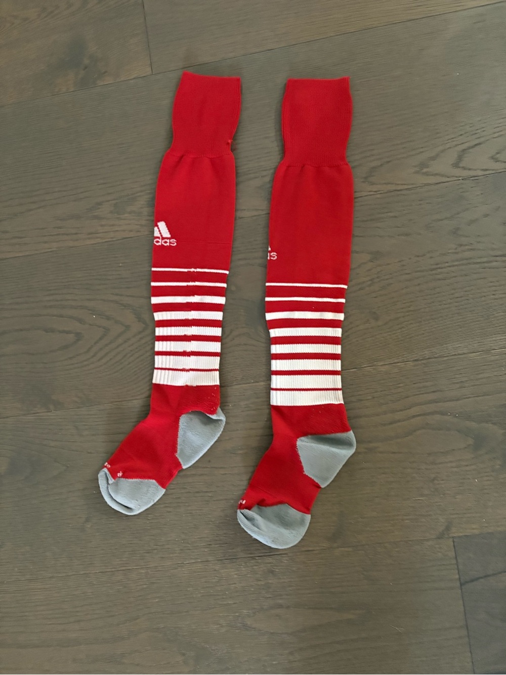Adidas kids red unisex soccer athletic socks EUC